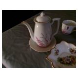 Flower Patterned Tea Set & Fruit Bowl Flower Patterned Tea Set & Fruit Bowl