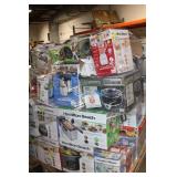 Pallet of Assorted Small Kitchen Appliances Including Hamilton Beach and Proctor Silex