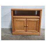 Oak TV Stand with Dual Cabinet Doors and Open Shelf 24x27x16 in