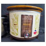 Crock-Pot Slow Cooker and Vintage Hamilton Beach Crock Watcher Set Crock-Pot Slow Cooker and Vintage Hamilton Beach Crock Watcher Set