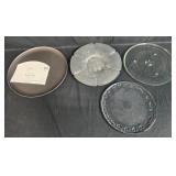Collection of Bakeware and Decorative Plates Including Muffin Pans, Loaf Pans, Pizza Pan, and Fruit Plate Collection of Bakeware and Decorative Plates Including Muffin Pans, Loaf Pans, Pizza Pan, and Fruit Plate