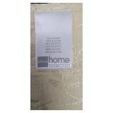 Set of Decorative Tablecloths with Floral and Paisley Patterns Set of Decorative Tablecloths with Floral and Paisley Patterns