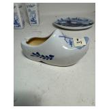 Large Lot of Dutch Decor