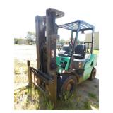 2004 Mitsubishi FG30 Gas Forklift - For Repair 2004 Mitsubishi FG30 Gas Forklift - For Repair