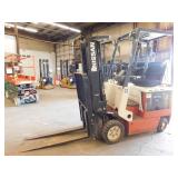 1997 Nissan E3000 Electric 36 Volt Forklift - For Repair 1997 Nissan E3000 Electric 36 Volt Forklift - For Repair