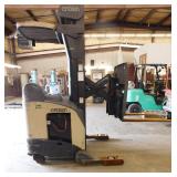 2000 Crown RR5020-35 Electric Stand Up Reach Forklift 2000 Crown RR5020-35 Electric Stand Up Reach Forklift