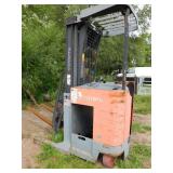 Toyota 7BRU18 Standup Reach Electric Forklift - For Parts or Repair Toyota 7BRU18 Standup Reach Electric Forklift - For Parts or Repair