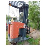 Toyota 7BRU18 Standup Reach Electric Forklift - For Parts or Repair Toyota 7BRU18 Standup Reach Electric Forklift - For Parts or Repair
