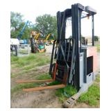 Toyota 7BRU18 Standup Reach Electric Forklift - For Parts or Repair Toyota 7BRU18 Standup Reach Electric Forklift - For Parts or Repair
