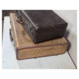 Lot of 2 Vintage Suitcases Lot of 2 Vintage Suitcases