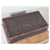 Lot of 2 Vintage Suitcases Lot of 2 Vintage Suitcases