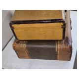 Lot of 2 Vintage Suitcases Lot of 2 Vintage Suitcases