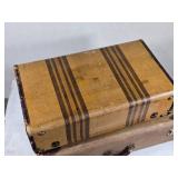Lot of 2 Vintage Suitcases Lot of 2 Vintage Suitcases