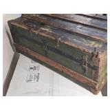 Antique Steamer Trunk apprx. 34 1/2" long, 19 1/2" wide, 13" tall Antique Steamer Trunk apprx. 34 1/2" long, 19 1/2" wide, 13" tall