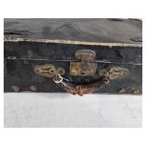 Lot of 2 Vintage Suitcases Lot of 2 Vintage Suitcases