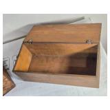 Lot of 2 Wooden Storage Boxes with Lids Lot of 2 Wooden Storage Boxes with Lids