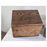 Lot of 2 Wooden Storage Boxes with Lids Lot of 2 Wooden Storage Boxes with Lids