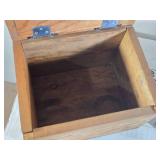 Lot of 2 Wooden Storage Boxes with Lids Lot of 2 Wooden Storage Boxes with Lids