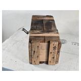 Vintage Wooden Crate with Hinged Lid for storing 300 delay plungers with a .05 second delay Vintage Wooden Crate with Hinged Lid for storing 300 delay plungers with a .05 second delay