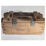Vintage Wooden Crate with Hinged Lid for storing 300 delay plungers with a .05 second delay Vintage Wooden Crate with Hinged Lid for storing 300 delay plungers with a .05 second delay