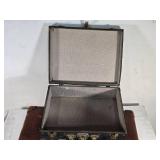 Lot of 2 Vintage Black and Brown Suitcases Lot of 2 Vintage Black and Brown Suitcases