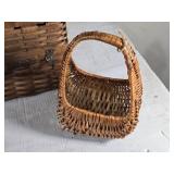 Lot of 3 Wicker Baskets, 1 is lidded Lot of 3 Wicker Baskets, 1 is lidded