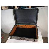 Lot of Three Vintage Suitcases Lot of Three Vintage Suitcases