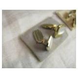 Vintage Cufflinks Set with Mother of Pearl and Gold Tone Finish Vintage Cufflinks Set with Mother of Pearl and Gold Tone Finish