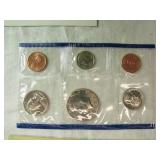 United States Mint 1990 Uncirculated Coin Set with D and P Mint Marks United States Mint 1990 Uncirculated Coin Set with D and P Mint Marks