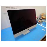 Apple iMac15,1 A1419 MF886LL/A AIO PC // INTEL CORE I5-4690 3.5 Ghz // 24GB DDR3 SDRAM // 251GB HD // Includes IOS and power cable // cracked glass in screen