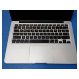 Apple MacBook Pro 12,1 A1502 // INTEL CORE I7-5557U 1.1 Ghz // 16GB DDR3 RAM // 500GB HD // 13.3" screen with 2560 x 1600 Resolution // Includes IOS and power adapter // green spots on the screen