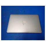 Apple MacBook Air 7,1 A1465 // INTEL CORE I5-5250U 0.5 Ghz // 4GB DDR3 RAM // 251GB HD // 11.6" screen with 1366 x 768 Resolution // Includes IOS and power adapter