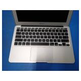 Apple MacBook Air 7,1 A1465 // INTEL CORE I5-5250U 0.5 Ghz // 4GB DDR3 RAM // 251GB HD // 11.6" screen with 1366 x 768 Resolution // Includes IOS and power adapter