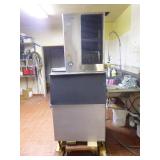 Hoshizaki Ice Machine and Ice Bin
