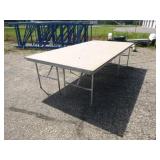 5 Risers/Tables