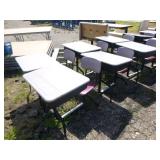 18 School Desks