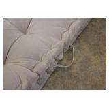 Medium pet bed new...