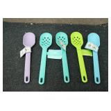 5 COOK WITH COLOR SILICONE SPOONS...