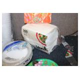 Miscellaneous disposable cups, plat...