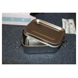 2 Bento lunch boxes...