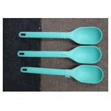 3 Silicone Serving Spoons...