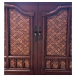 Vintage Magnovox Record Player Stereo Console Cabinet