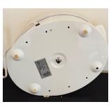 West Bend 5 - 6 QT Slow Cooker and The Crockery Cooker 3 - 3 1/2 QT