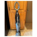 Handy BISSELL Flip-It Hard Floor Cleaner