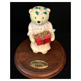 Wonderful Christmas Decor including a Music Figurine, Tree decorations and More!