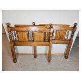 Traditional Cannon Ball Twin Berd Set pair