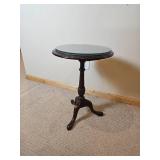 Mahogany Tri Foot Round Pedestal Side Table
