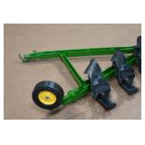Ertl John Deere Six Bottom Plow Ertl John Deere Six Bottom Plow
