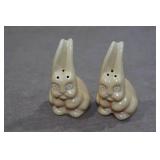 Vintage Salt and Pepper Shaker Set - Bunny Vintage Salt and Pepper Shaker Set - Bunny