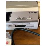 Zinwell ZAT-857 Digital TV Converter Box with Remote and Accessories Zinwell ZAT-857 Digital TV Converter Box with Remote and Accessories